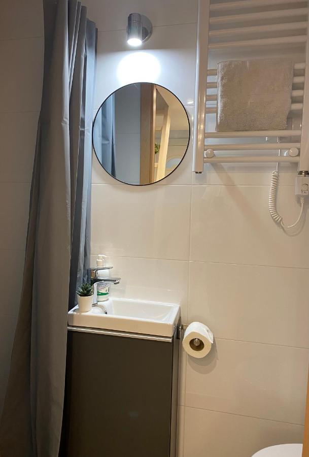 Downtown Mini Apartment Boedapest Buitenkant foto